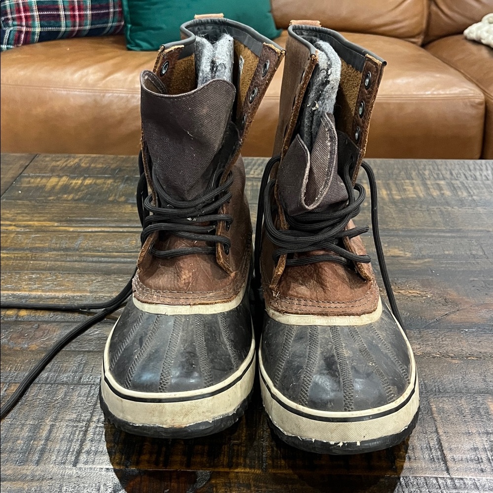 Sorel 1964 Men's Two-Tone Insulated Boots - Picture 2 of 8